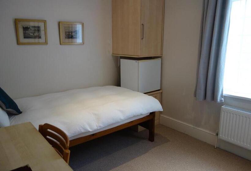 Bed and Breakfast Hatsue Guest House