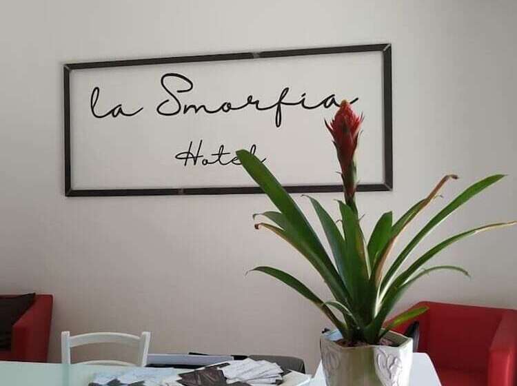 فندق La Smorfia