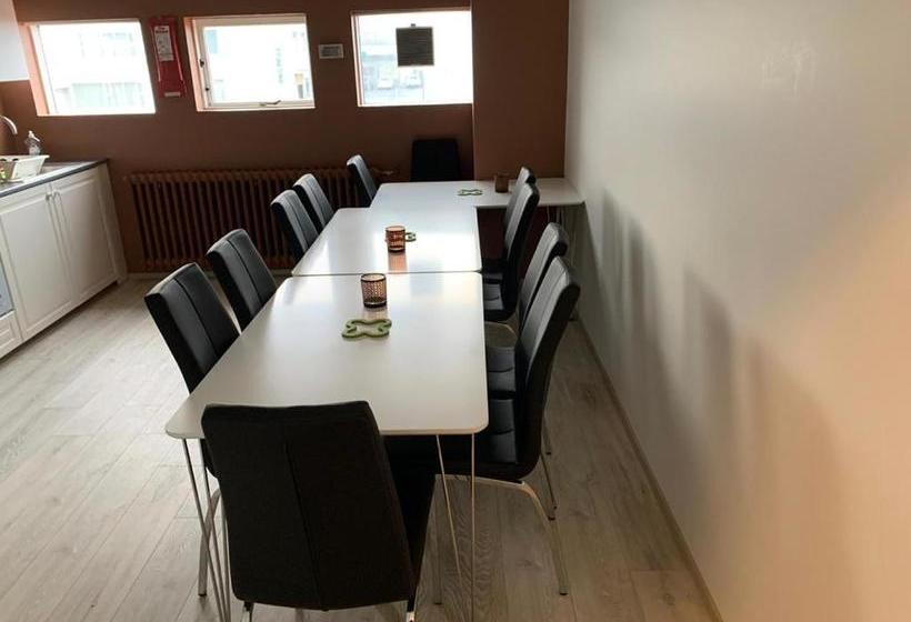 پانسیون ármuli Guest House