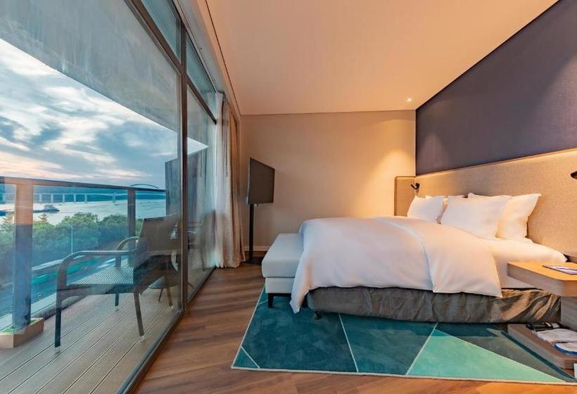 בית מלון כפרי Holiday Inn Express Yichang Riverside By Ihg