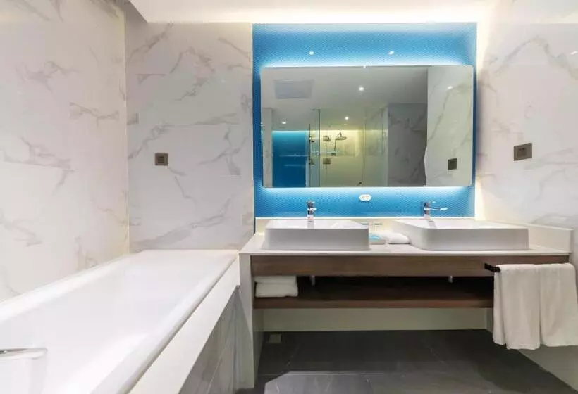 ホテル Holiday Inn Express Yichang Riverside By Ihg
