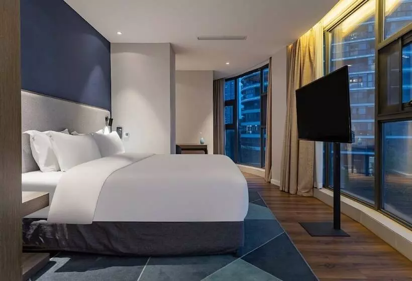 ホテル Holiday Inn Express Yichang Riverside By Ihg