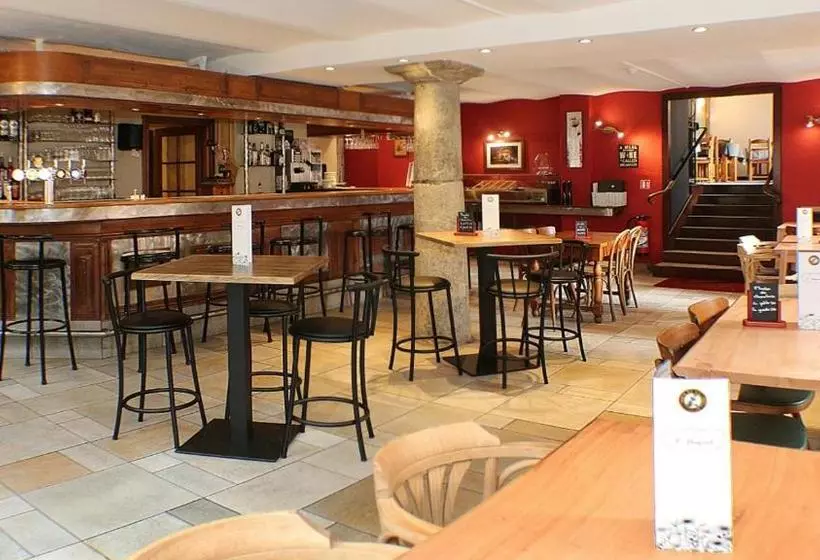 Hotelli Hôtel Restaurant Angival   Chambres Et Appartement