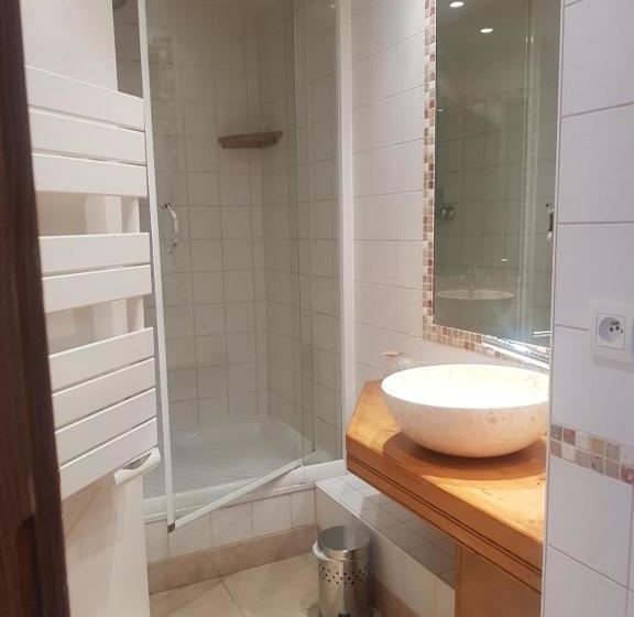 هتل Hôtel Restaurant Angival Chambres Et Appartement