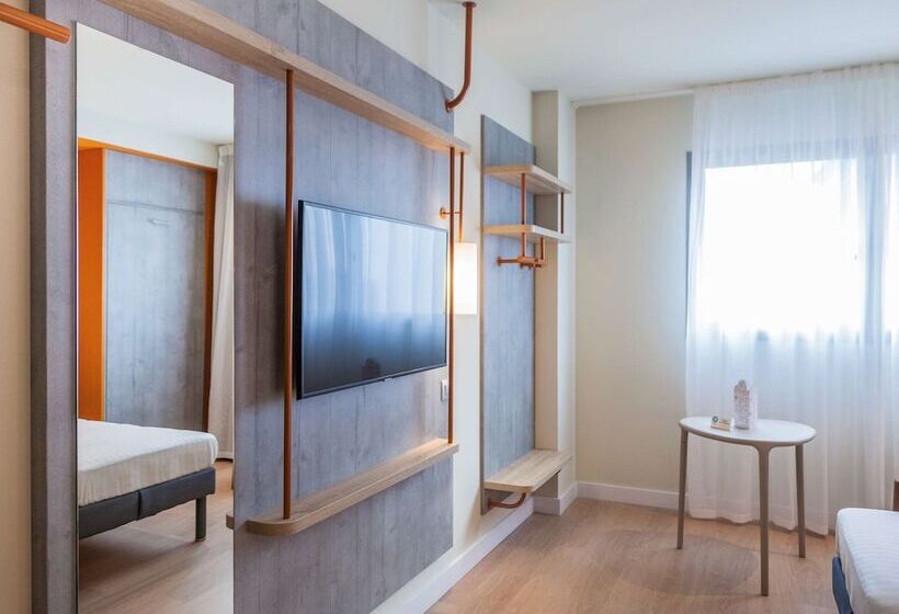 호텔 Ibis Budget Huerta De Murcia