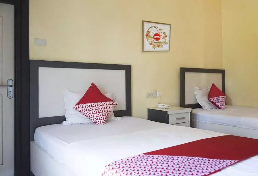 هتل Oyo 1283 Guest House Loemajan