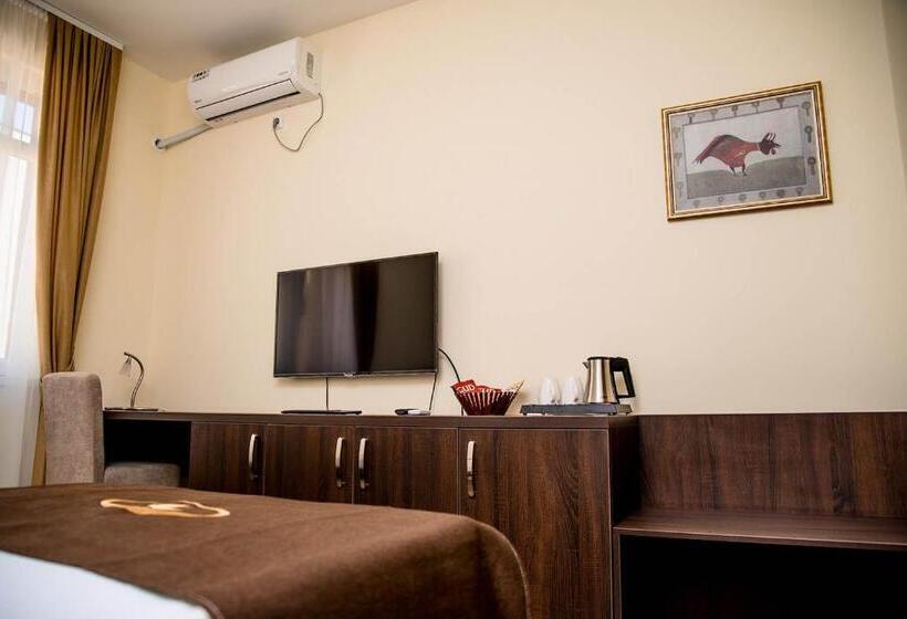 هتل Santa Villa & Restaurant