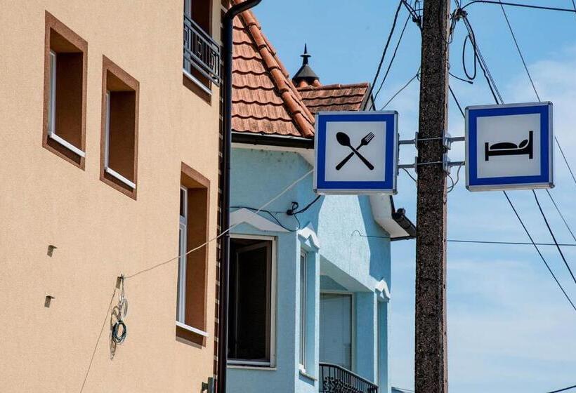 هتل Santa Villa & Restaurant