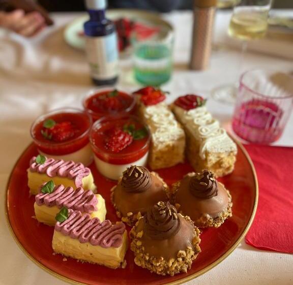 هتل Santa Villa & Restaurant