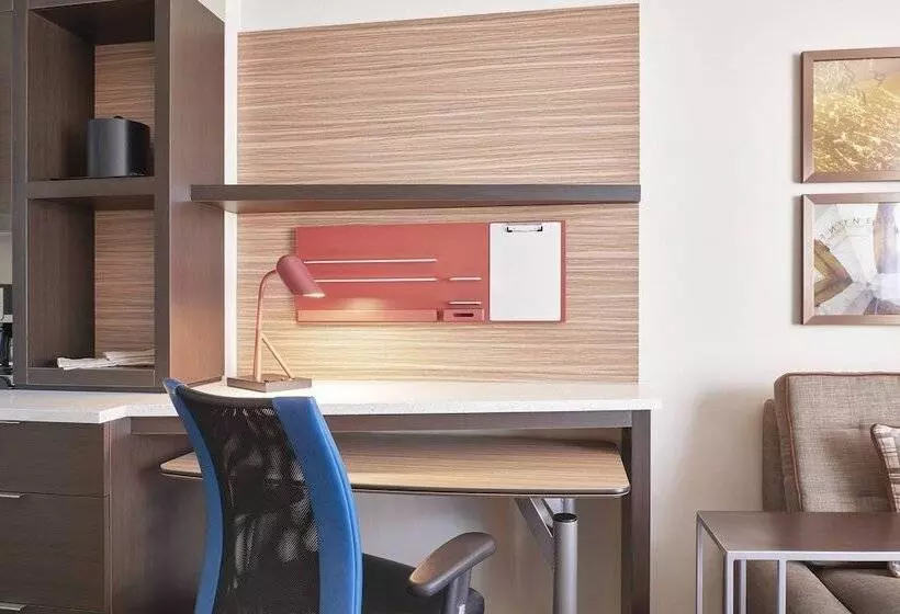 ホテル Towneplace Suites By Marriott Medicine Hat