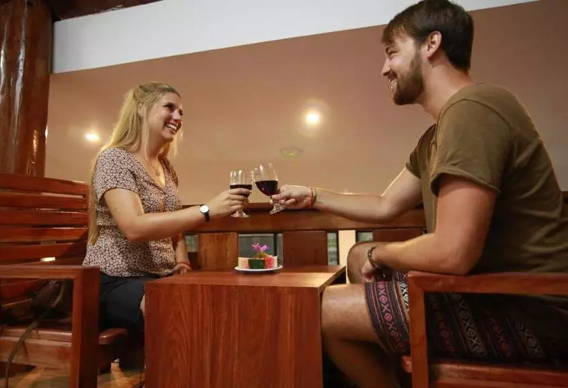 Hotelli Vang Vieng Victory Hostel