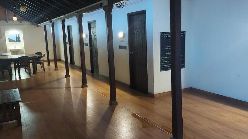 酒店 Ymca Program Centre