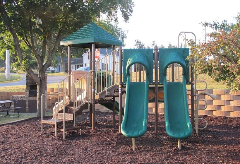 Black Hawk Motel & Suites