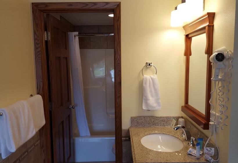 Black Hawk Motel & Suites