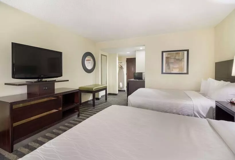 ホテル Best Western Suites Near Opryland