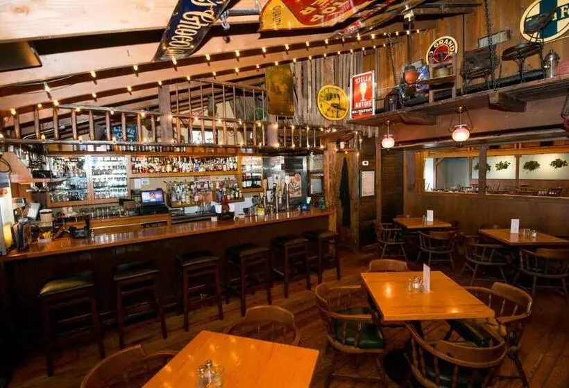 酒店 Brown County Inn