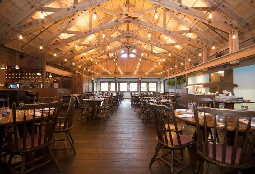 酒店 Brown County Inn