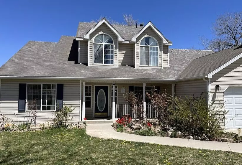 בית מלון כפרי Bryce Pioneer Village