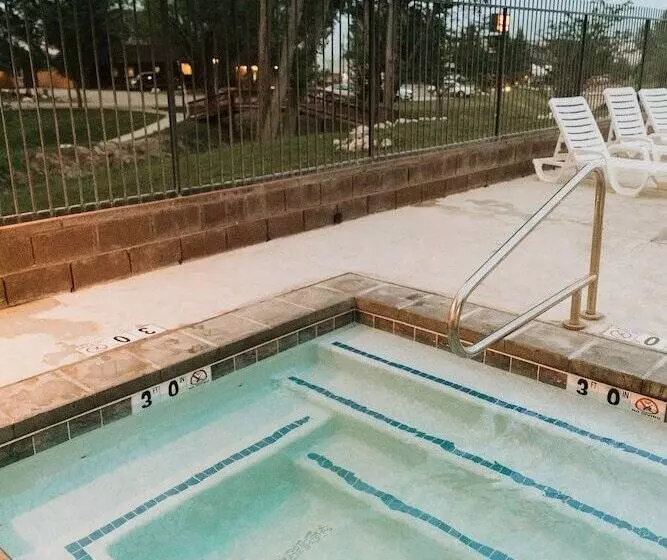 בית מלון כפרי Bryce Pioneer Village