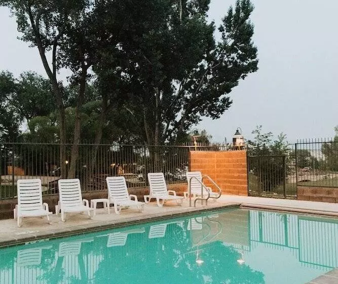 בית מלון כפרי Bryce Pioneer Village