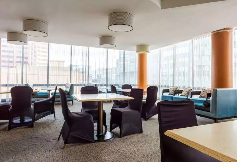 호텔 Comfort Inn & Suites Baltimore Inner Harbor