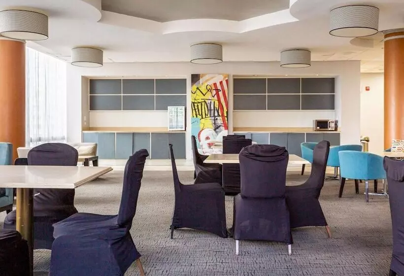 호텔 Comfort Inn & Suites Baltimore Inner Harbor