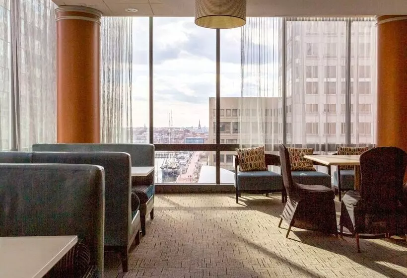 호텔 Comfort Inn & Suites Baltimore Inner Harbor
