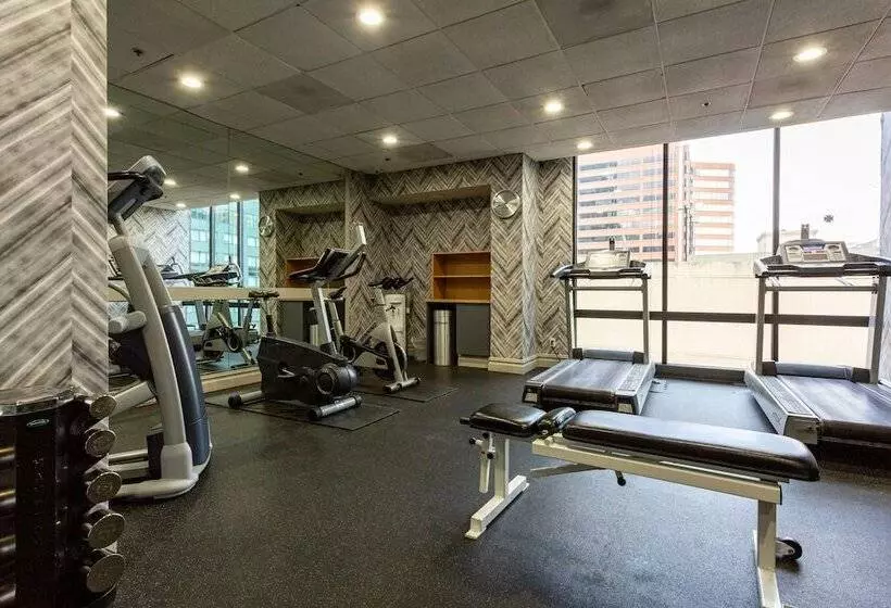 호텔 Comfort Inn & Suites Baltimore Inner Harbor