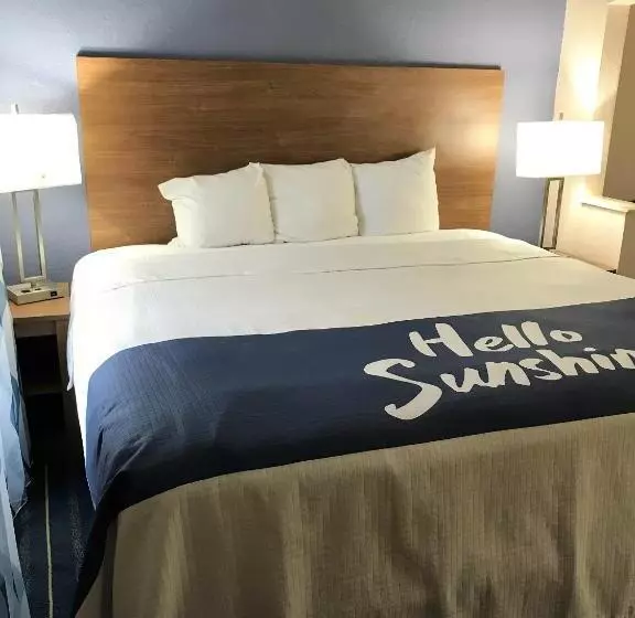 هتل Days Inn By Wyndham Panama City