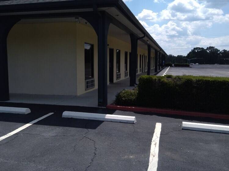 Отель Rocky Creek Inn