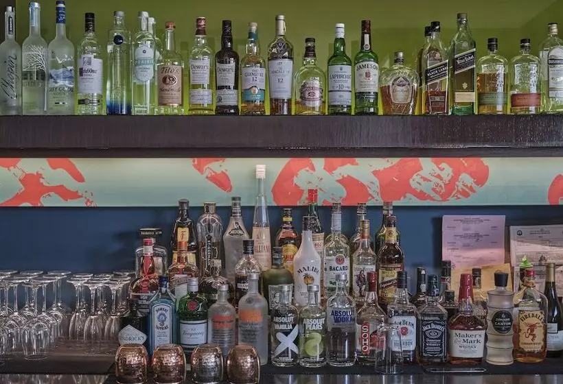 호텔 Sirtaj   Beverly Hills