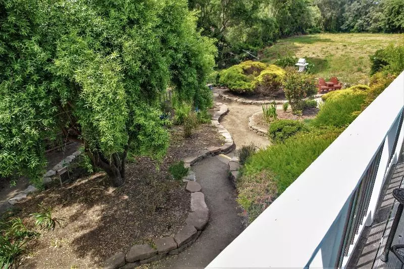 Мотель Bluebird Inn