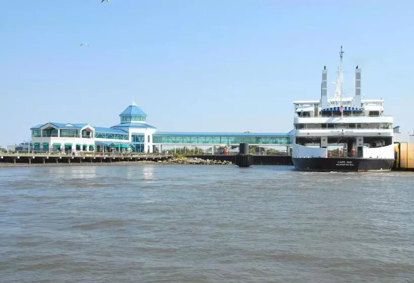 Bristol Plaza Resort Motel