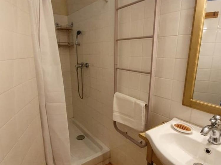 مبيت وإفطار Domaine Les Bayles   Chambres D Hôtes