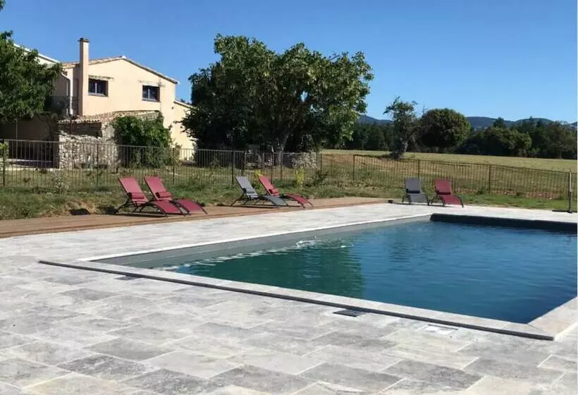 Aamiaismajoitus (B&B) Domaine Les Bayles   Chambres D Hôtes