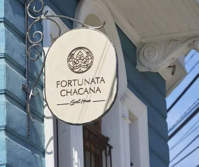 تختخواب و صبحانه Fortunata Chacana Guest House