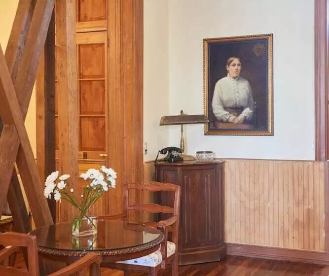 تختخواب و صبحانه Fortunata Chacana Guest House