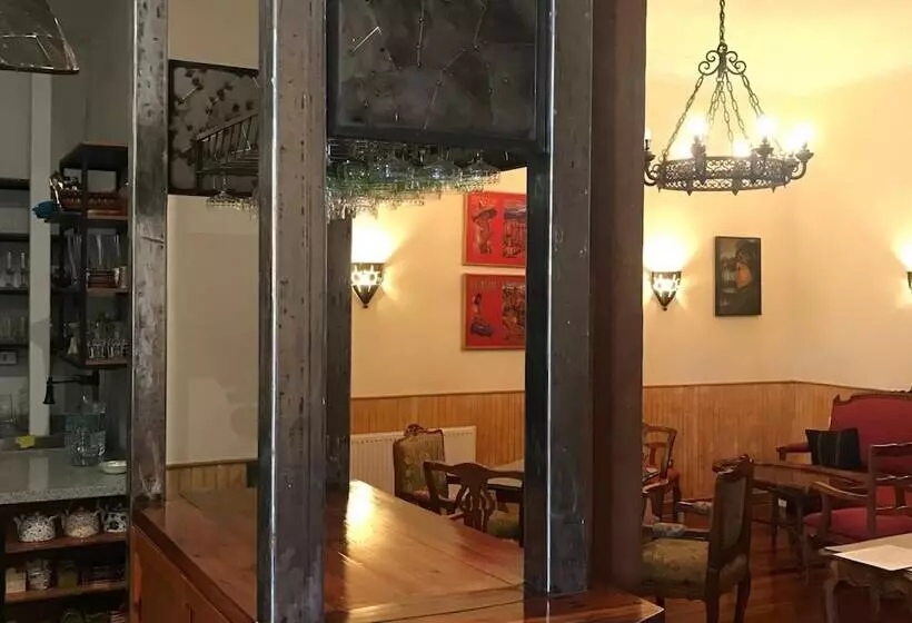 تختخواب و صبحانه Fortunata Chacana Guest House