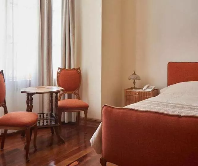 تختخواب و صبحانه Fortunata Chacana Guest House