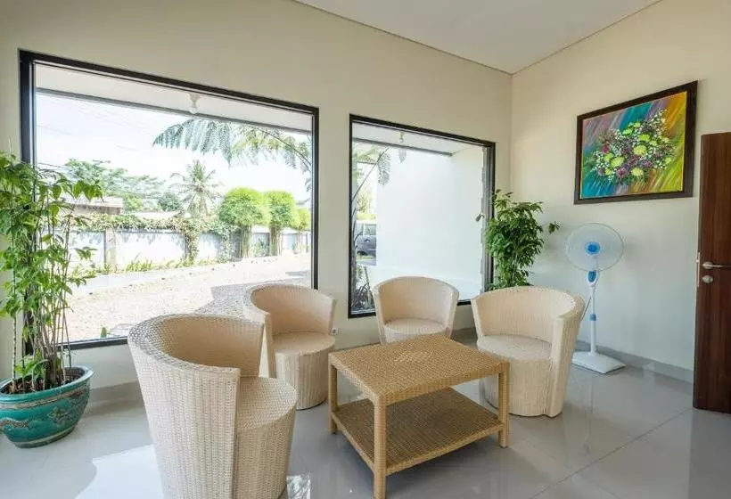 Hotel Oyo 1268  Parahyangan