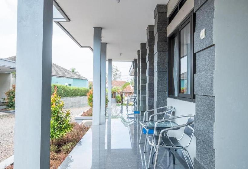 Hotell Oyo 1268 Parahyangan