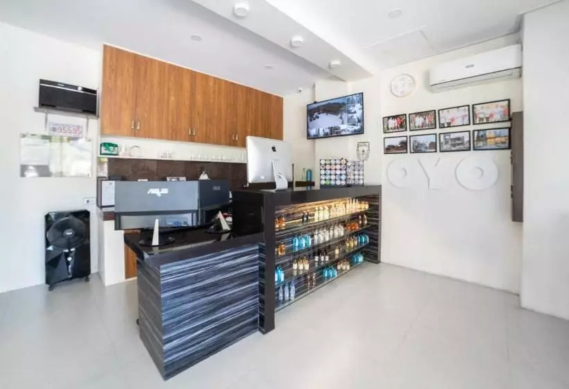 ホテル Oyo 235 R Residencia