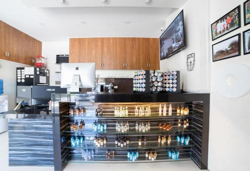 فندق Oyo 235 R Residencia