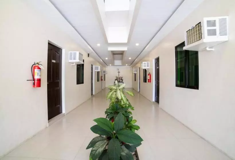 ホテル Oyo 235 R Residencia