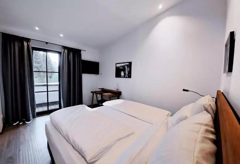 Motelplushotel Biggeseefront