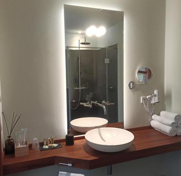 Motelplushotel Biggeseefront