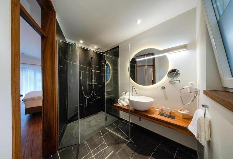 Motelplushotel Biggeseefront