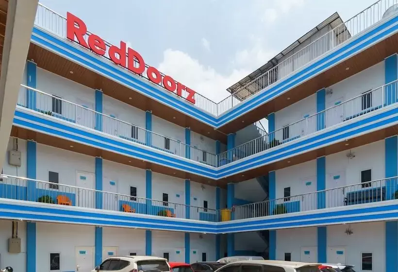 ベッドアンドブレックファースト Reddoorz Plus Near Palembang Icon Mall 2