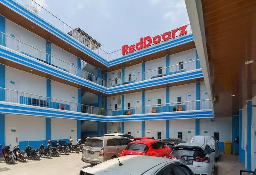 ベッドアンドブレックファースト Reddoorz Plus Near Palembang Icon Mall 2