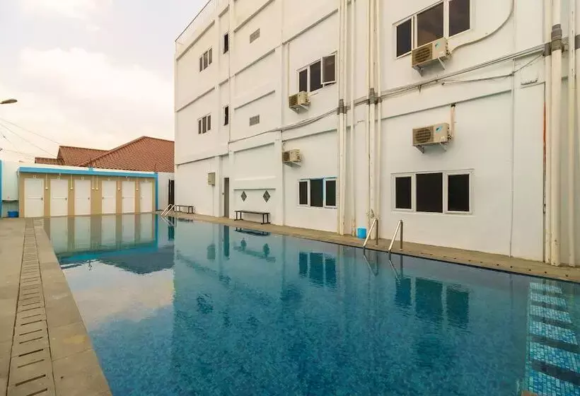 ベッドアンドブレックファースト Reddoorz Plus Near Palembang Icon Mall 2